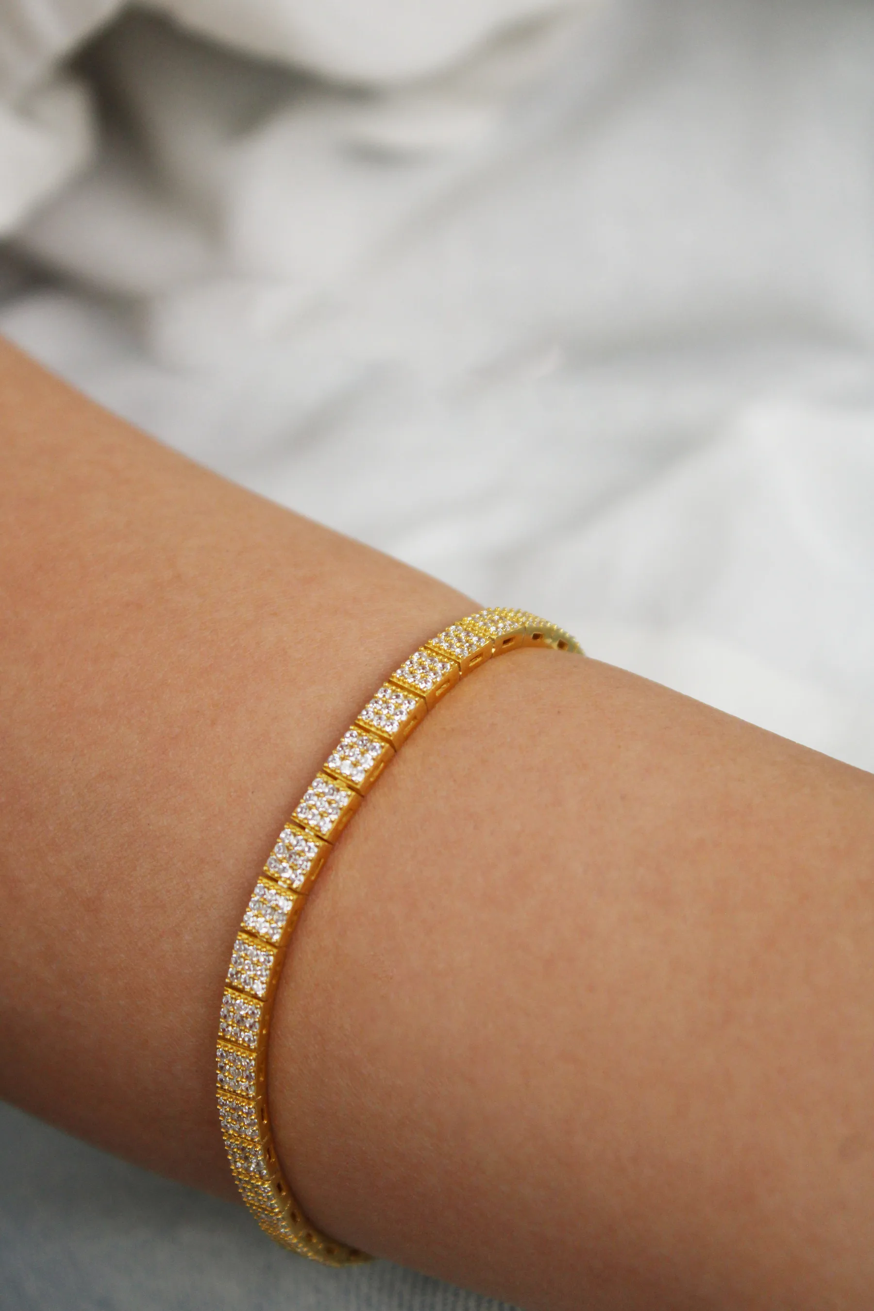 Fine Chain Stone Bracelet